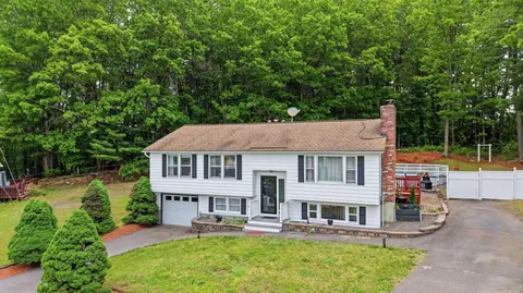 24 Jennifer Dr, Nashua, NH 03062
