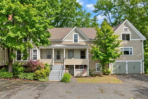 8 Lewis St, Laconia, NH 03246