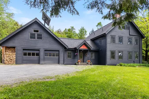 462 Solar Way Dr, Hyde Park, VT 05655
