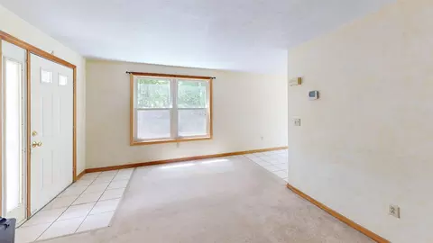 5 Mark St # A, Hudson, NH 03051