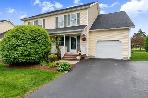 73 Floral Dr, South Burlington, VT 05403