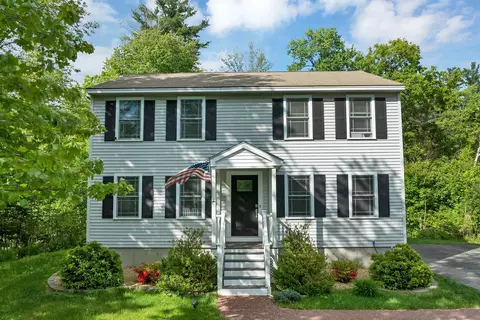14 Doris Dr, Hooksett, NH 03106