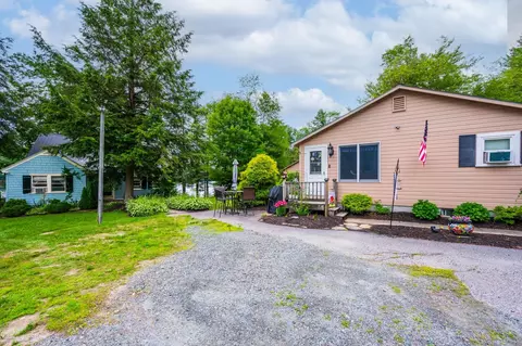 768 Jobs Creek Rd #3, Sunapee, NH 03782