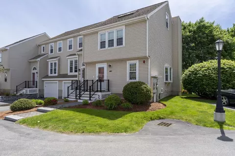 11 Sundown Dr #D, Derry, NH 03038