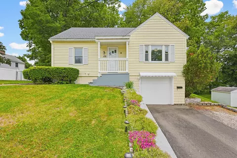 175 Peak St, Manchester, NH 03104