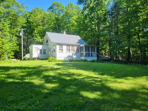 143 Martin Rd, Weare, NH 03281