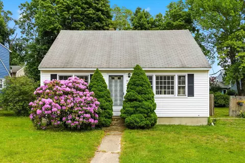184 Green Acres Dr, Manchester, NH 03109