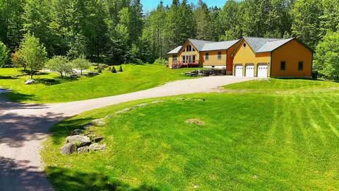 349 Old Apt 11 Rd, Westford, VT 05494