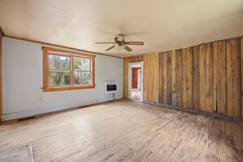Living - 307 School St, Rumney, NH 03266 photo 4 of 7