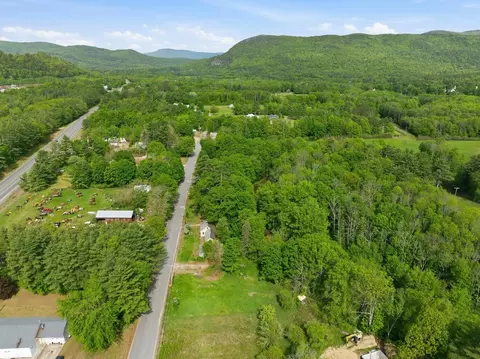 View/Area - 307 School St, Rumney, NH 03266 photo 9 of 11