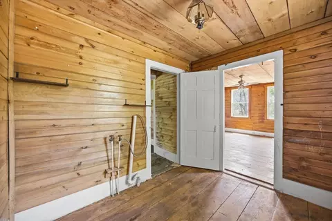 Entry Way - 307 School St, Rumney, NH 03266 photo 5 of 5