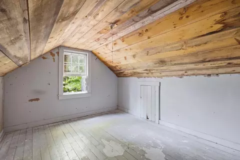 Bedroom - 307 School St, Rumney, NH 03266 photo 8 of 9