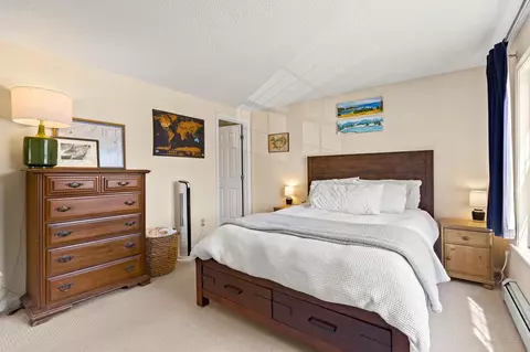 Bedroom - 50 Brookside Dr #A5, Exeter, NH 03833 photo 4 of 8