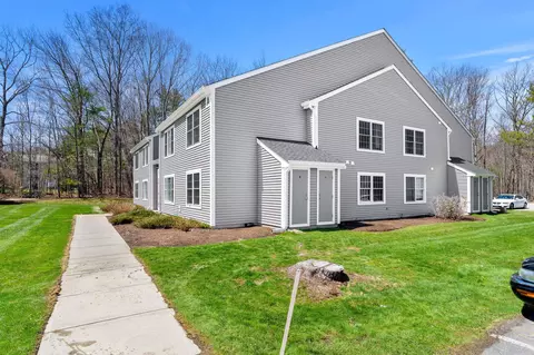 Exterior - 50 Brookside Dr #A5, Exeter, NH 03833 photo 3 of 6