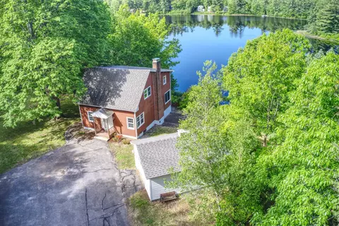 20 Shore Rd, Somersworth, NH 03878