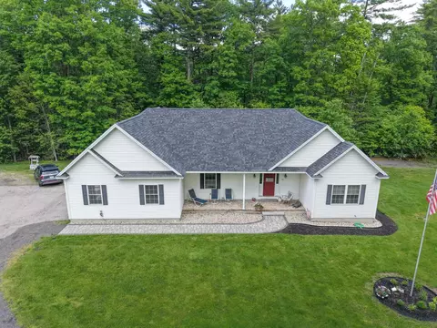 47 Boxwood Dr, Auburn, NH 03032