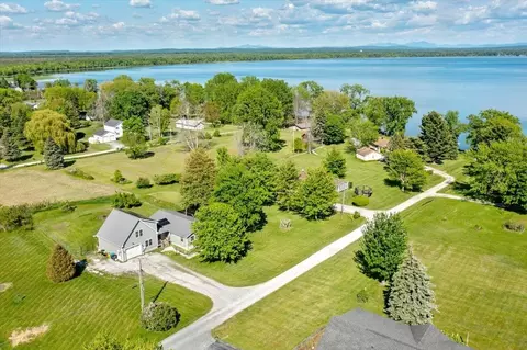 45 Tilley Dr, Swanton, VT 05488