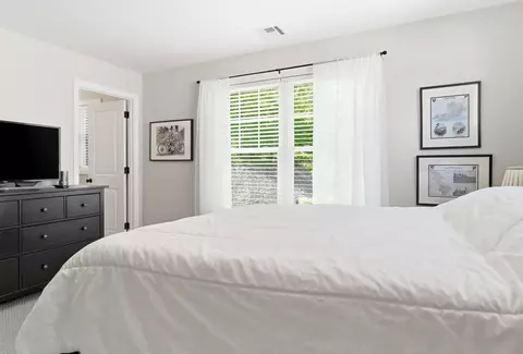 Bedroom - 2 Juniper Dr, Dover, NH 03820 photo 2 of 4