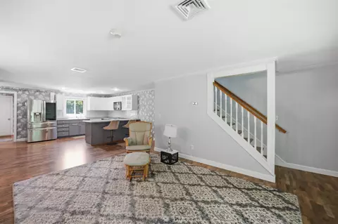 Living - 10 Hampton Towne Est, Hampton, NH 03842 photo 6 of 6