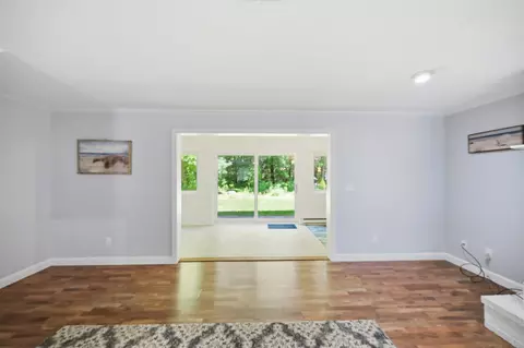 Living - 10 Hampton Towne Est, Hampton, NH 03842 photo 5 of 6