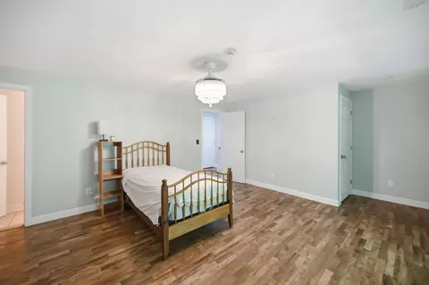 Bedroom - 10 Hampton Towne Est, Hampton, NH 03842 photo 1 of 8