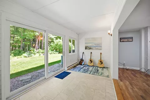 Exterior - 10 Hampton Towne Est, Hampton, NH 03842 photo 2 of 10