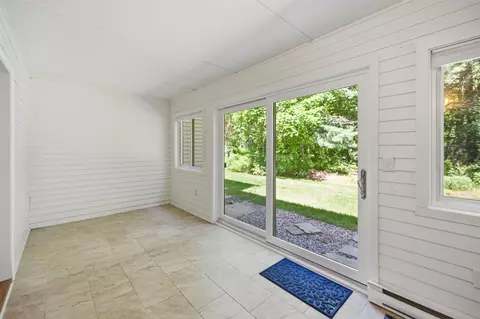 Exterior - 10 Hampton Towne Est, Hampton, NH 03842 photo 3 of 10