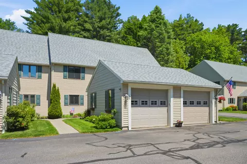 10 Hampton Towne Est, Hampton, NH 03842
