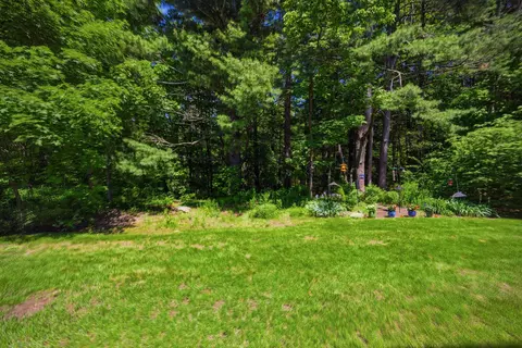 Exterior - 10 Hampton Towne Est, Hampton, NH 03842 photo 8 of 10