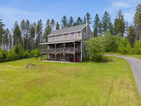 107 Blodgett St, Brookfield, VT 05036