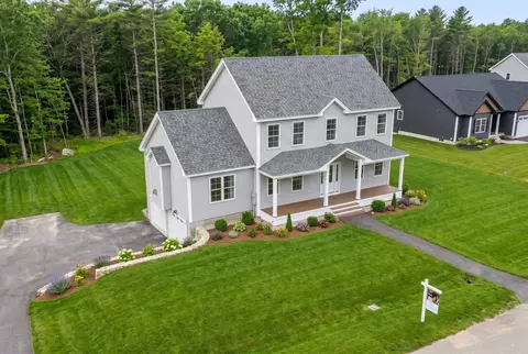 10 Blaisdell Ct, Raymond, NH 03077