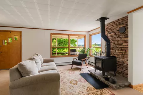 Living - 248 Notch Rd, Middlesex, VT 05602 photo 2 of 6