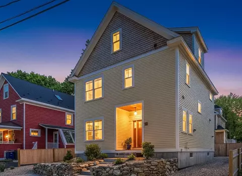 57 Sherburne Ave, Portsmouth, NH 03801