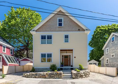 57 Sherburne Ave, Portsmouth, NH 03801