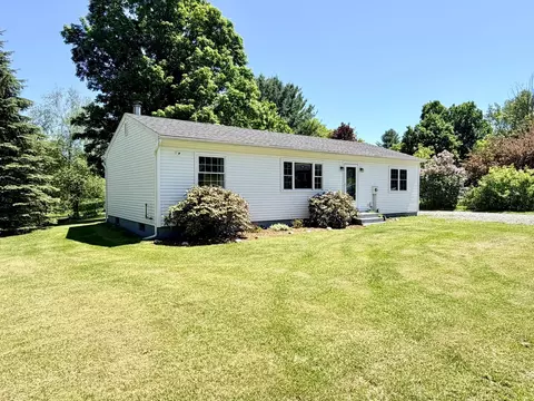 13 Scottsdale Rd, Newport, VT 05855