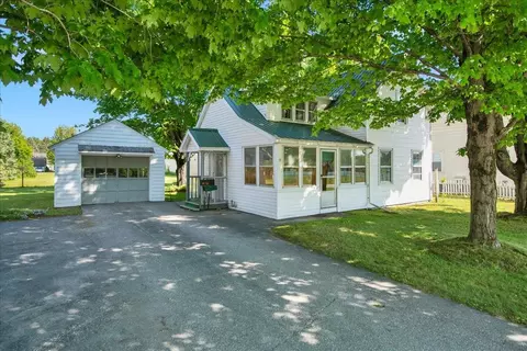 13 Jewett St, Swanton, VT 05488
