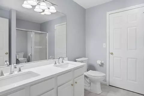 Bath - 6 Meadowood Dr, Exeter, NH 03833 photo 5 of 6