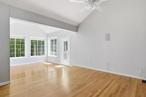 Living - 6 Meadowood Dr, Exeter, NH 03833 photo 5 of 13