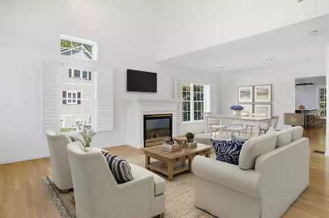 Living - 6 Meadowood Dr, Exeter, NH 03833 photo 2 of 13