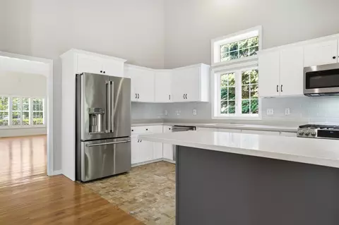 Kitchen - 6 Meadowood Dr, Exeter, NH 03833 photo 2 of 3