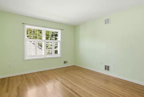 Bedroom - 6 Meadowood Dr, Exeter, NH 03833 photo 1 of 5