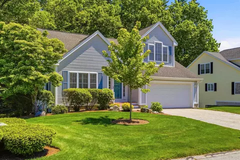6 Meadowood Dr, Exeter, NH 03833