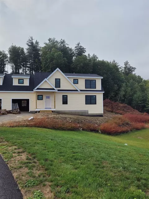 41 Windsor Ln # B, Hudson, NH 03051
