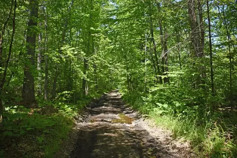 401 Sixth Range Rd, Pembroke, NH 03275
