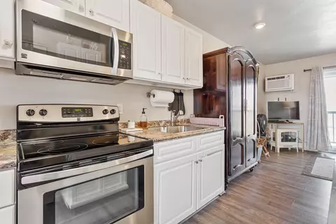 Kitchen - 20 Brown Ave #56, Hampton, NH 03842 photo 1 of 2