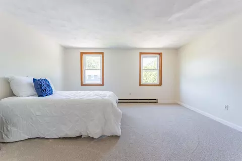 Bedroom - 111 Stonegate Ln, Derry, NH 03038 photo 3 of 5
