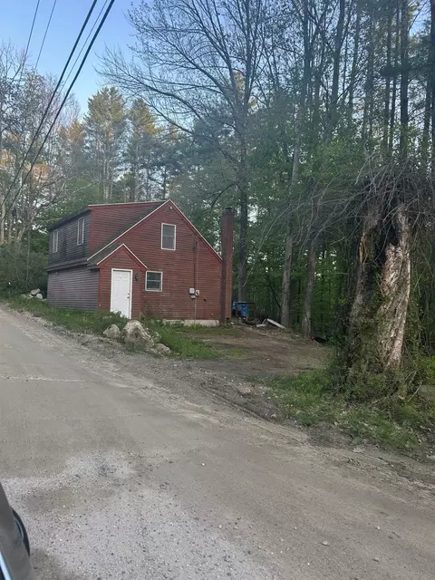 103 Mitchell Rd, Nottingham, NH 03290