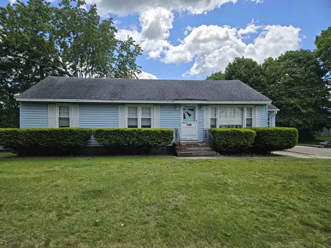 5 Creteau St, Rochester, NH 03867