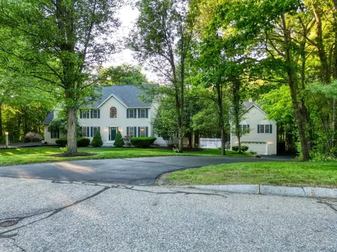 3 Summerfare St, Hooksett, NH 03106