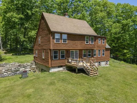 133 Hackett Hill Rd, Hooksett, NH 03106